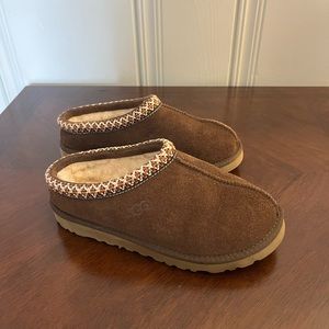EUC Tasman UGG slippers. Chocolate brown. Size 3